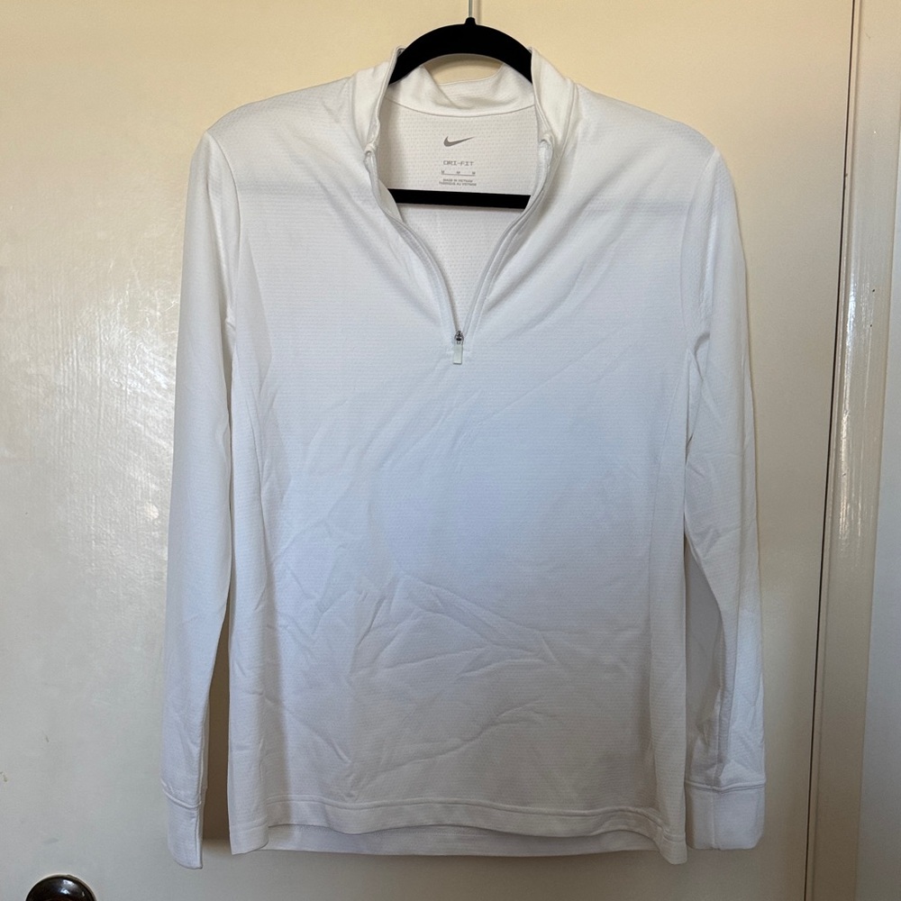 Nike Women’s Dri-Fit Long Sleeve half zip Pullover in white size M